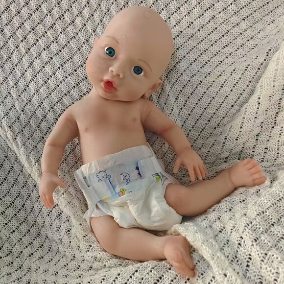 45cm Cute Reborn Newborn 3kg Full Body Platinum Silicone Reborn Baby Girl Dolls - Picture 7 of 12